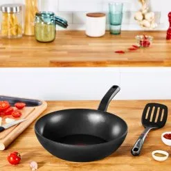 Tefal Daily Chef Black Induction Non-Stick Wok 28cm 7 Tefal Daily Chef Black Induction Non-Stick Wok 28cm -Kitchen Accessories Shop BP620166 nc 2