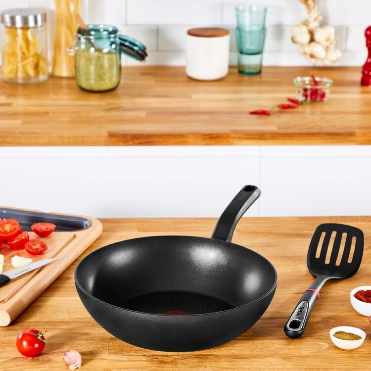 Tefal Daily Chef Black Induction Non-Stick Wok 28cm 4 Tefal Daily Chef Black Induction Non-Stick Wok 28cm - Image 4